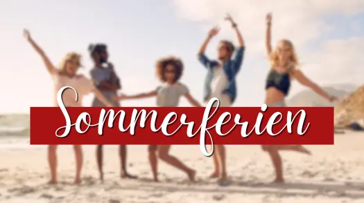 Gruppe von jungen Menschen tanzen am Strand - Symbolbild für Sommerferienkurse